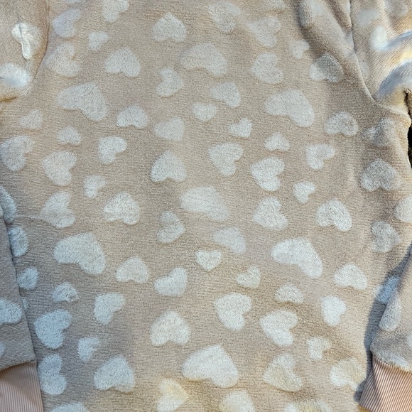 Fuzzy Heart Sweatshirt - Picture 2 of 2